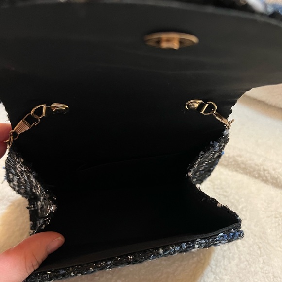 Structured Tweed Handbag with Cicular Handle - Picture 8 of 11